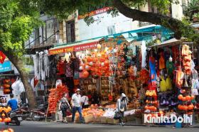 Phố Hàng Mã: ngập tràn đồ hoá trang “kinh dị” trước thềm Halloween  第2张