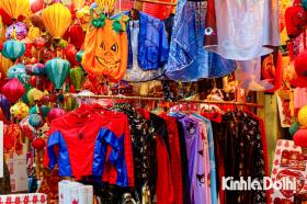 Phố Hàng Mã: ngập tràn đồ hoá trang “kinh dị” trước thềm Halloween  第9张