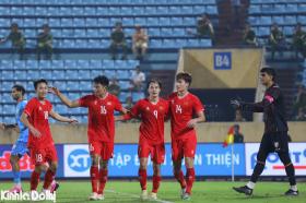 Tuyển Việt Nam tập huấn tại Hàn Quốc chuẩn bị cho ASEAN Cup 2024  第1张