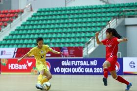  Hai đội futsal nữ TP HCM toàn thắng ngày đầu giải quốc gia