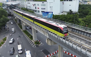 Người dân xếp hàng từ 6h sáng trong ngày đầu trải nghiệm đi metro Nhổn - ga Hà Nội  第17张