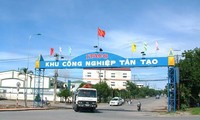  &apos;Sếp lớn&apos; doanh nghiệp chi 800 tỷ mua cổ phiếu là ai? 