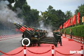 Những hình ảnh ấn tượng ngày đầu tiên Tổng bí thư, Chủ tịch Tập Cận Bình thăm Việt Nam