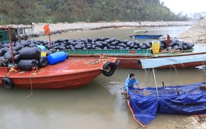 Chủ tịch Hội NDVN Lương Quốc Đoàn thăm, động viên cán bộ phóng viên Văn phòng đại diện khu vực Đông Bắc Báo NTNN/Dân Việt