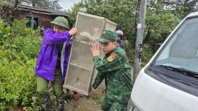  Bộ đội Biên phòng Lạng Sơn dầm mưa cứu dân vùng biên giới 第4张