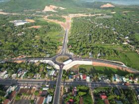 Mê mẩn tuyến đường 7km trị giá gần 800 tỷ đồng đi xuyên rặng dừa, vừa khánh thành tại Bình Định