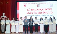  Đại học Huế: Nhiều trường tăng mức điểm trúng tuyển 第7张