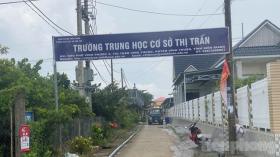  Hiệu trưởng tự ý chuyển trường trước năm học mới: &apos;Tôi chưa biết làm lễ khai giảng ở đâu&apos; 