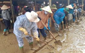 Phụ nữ Yên Bái ấm áp nghĩa tình tr&#111;ng bão lũ