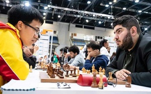 Lê Quang Liêm dùng Hậu đổi bộ ba Xe Tượng Mã của Magnus Carlsen và cái kết!