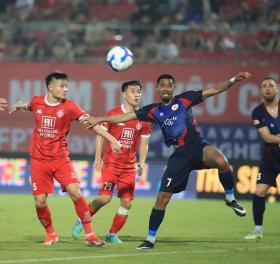 10 cầu thủ Việt kiều thi đấu tại V.League 2024/2025, gồm những ai?  第2张