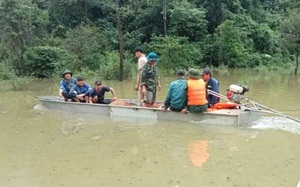 Du khách chèo SUP, ở nhà phao, trải nghiệm mô hình du lịch thích ứng thời tiết Quảng Bình  第6张