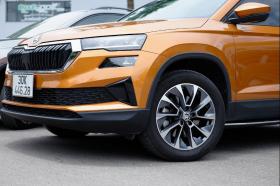 Skoda tung ưu đãi cho Karoq, giá từ 889 triệu đồng  第2张