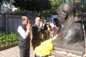  Kỷ niệm 155 năm ngày sinh nhà lãnh đạo phong trào giành độc lập của Ấn Độ Mahatma Gandhi 第1张