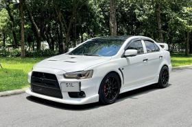 Hàng hiếm Mitsubishi Lancer &quot;độ&quot; JDM sau 15 năm bán lại chỉ ngang xe hạng A  第1张