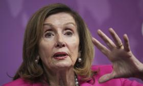 Bà Pelosi không muốn nhắc tên ông Trump  第1张